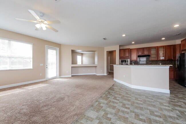 Foto del edificio - 2057 Bearing Ln