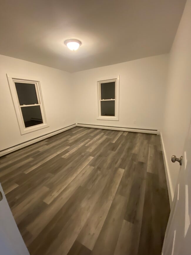 Building Photo - 17 Beaver Pond Rd