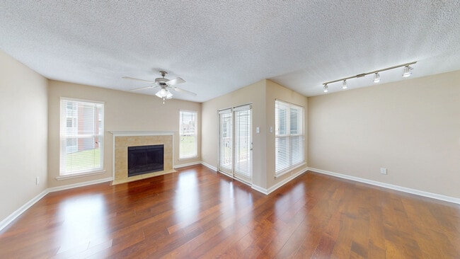 Interior Photo - Wellington Place at Olde Town