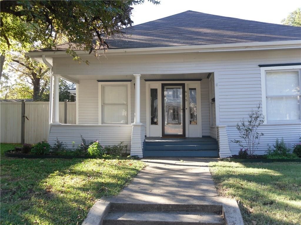 Primary Photo - 615 W Virginia St