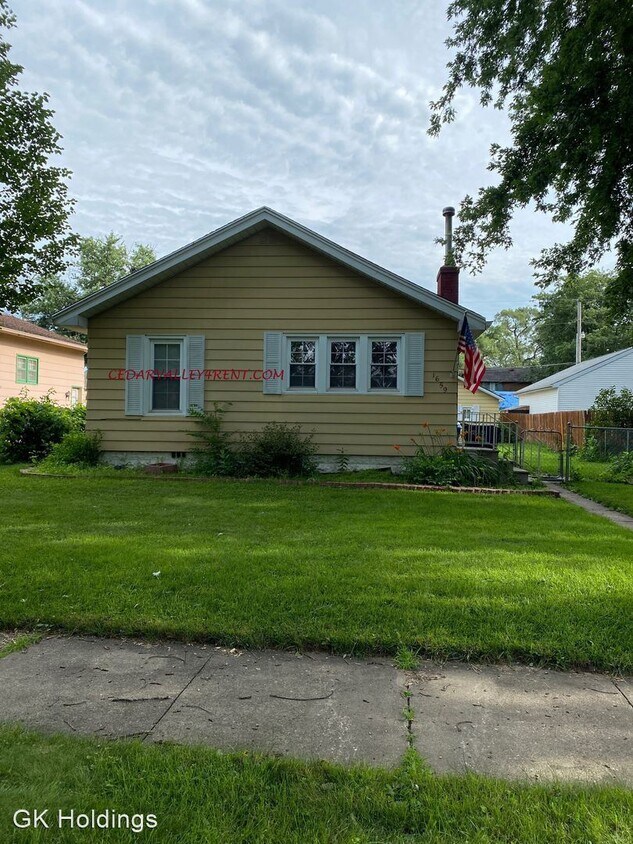 2 br, 1 bath House 1659 Forest Ave House Rental in Waterloo, IA