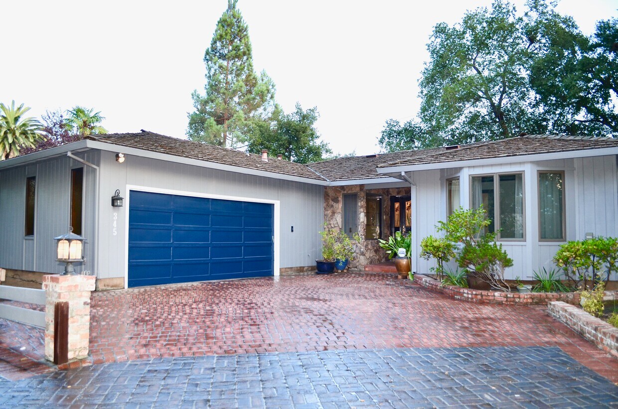 Primary Photo - 345 N San Antonio Rd