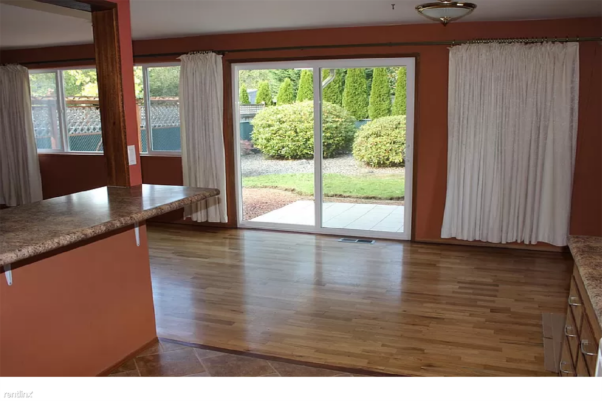 Primary Photo - 3 br, 1 bath House - 4000 NE 7th St