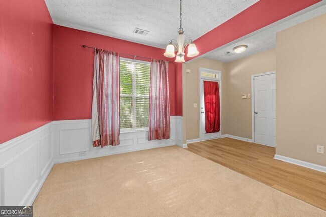 Foto del edificio - 6225 Shenfield Ln