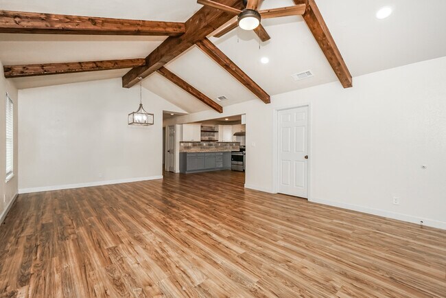 Foto del edificio - 931 W Hutchins Pl