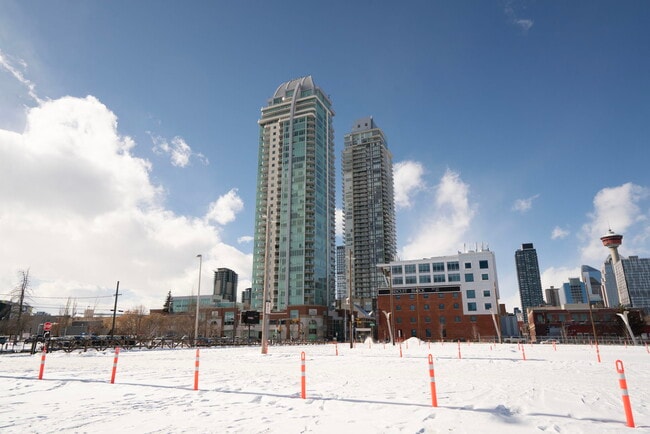 Building Photo - 433-611 11 Ave SE