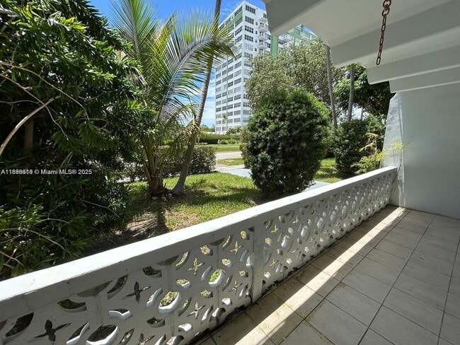 Foto del edificio - 2005 Sans Souci Blvd