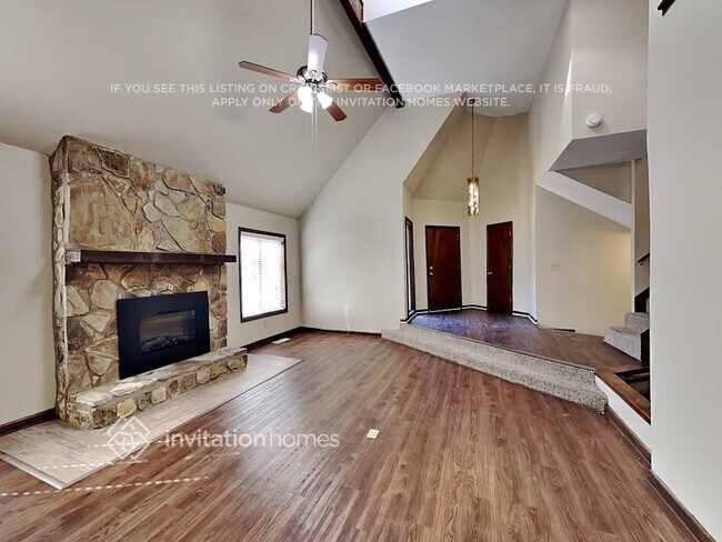 Foto del edificio - 1050 Rockcrest Dr