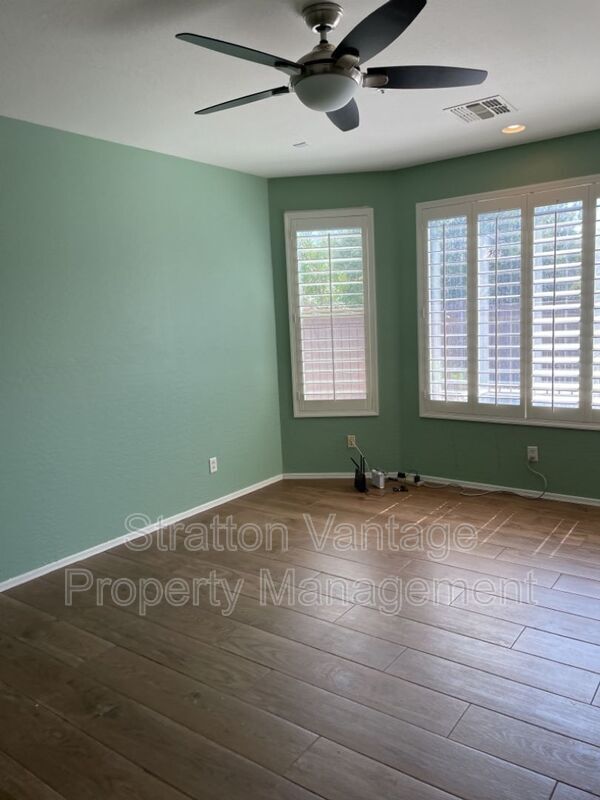 Foto del edificio - 16483 N 99th Pl