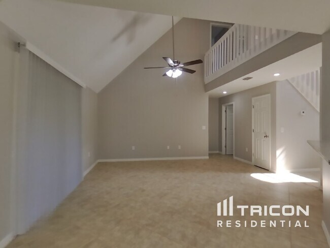 Foto del edificio - 1357 Heritage Acres Blvd