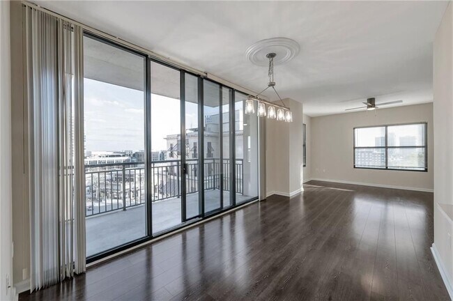 Foto del edificio - 3040 Peachtree Rd