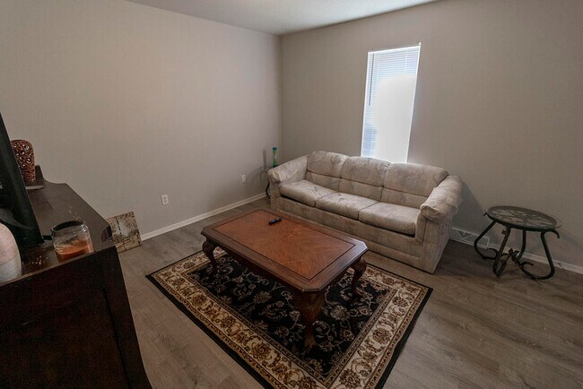 Foto del edificio - 204 Wheaton Ct