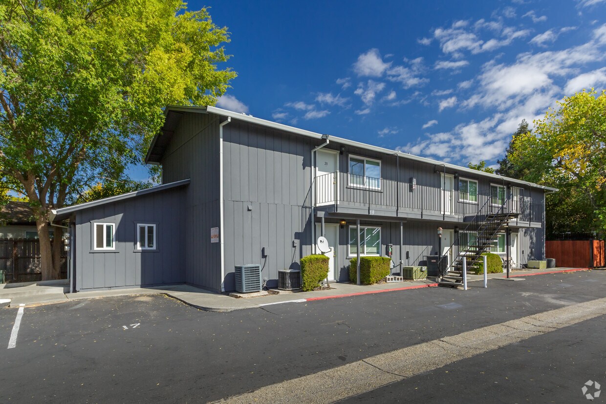 Bell Park Apartments 1600 Bell St Sacramento, CA