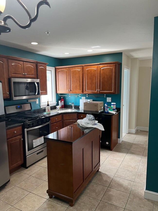 Foto del edificio - Modern 2Br-1.5Ba Townhouse in East Weymouth