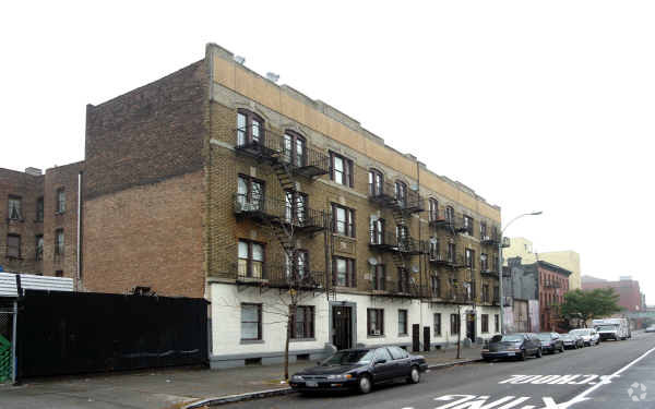 Primary Photo - 873 Bergen Street