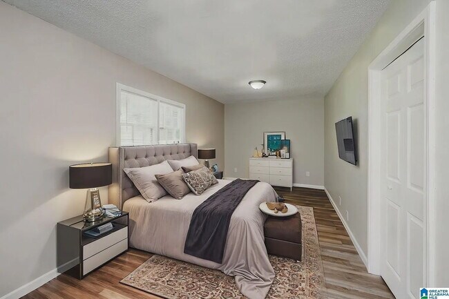 Foto del edificio - "Experience Spacious Living in Talladega: ...