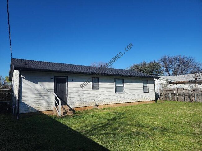 Foto del edificio - 5562 Norris St