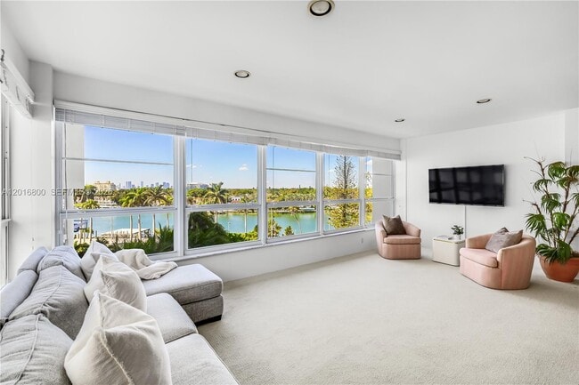 Building Photo - 4925 Collins Ave