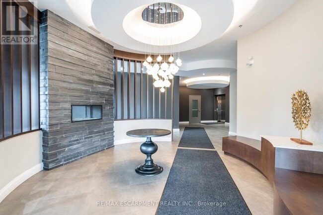 Building Photo - 1 Redfern Ave