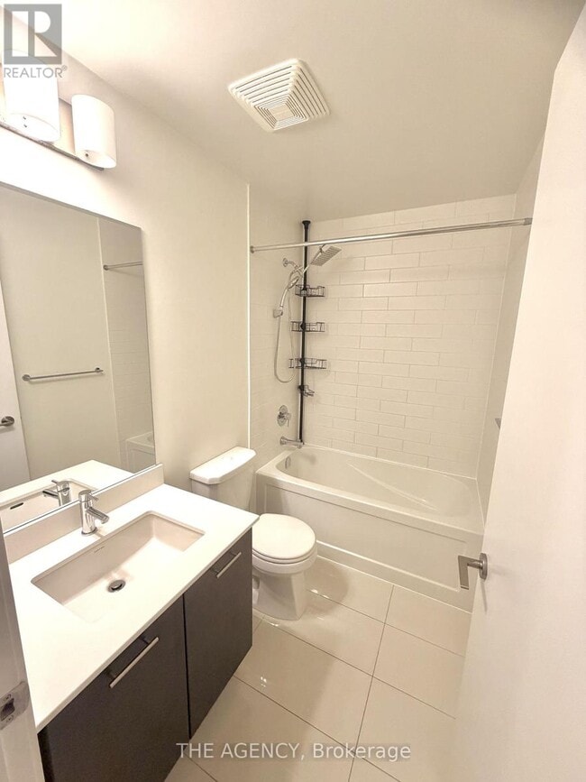 Photo du bâtiment - 50 Bruyeres Mews