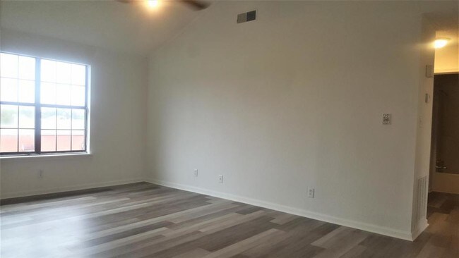 Foto del edificio - 2052 C Phelps Lane