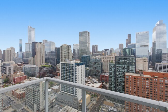 Foto del edificio - 303 W Ohio St