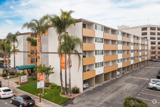 Courtyard Apartments photo'