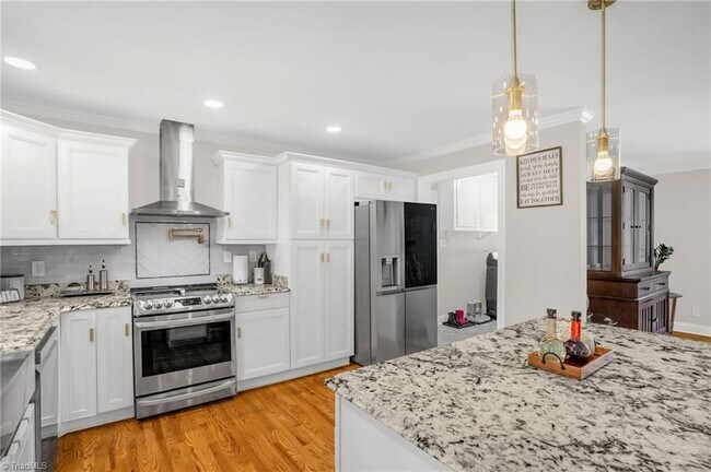 Foto del edificio - 3303 North Carolina Hwy 150