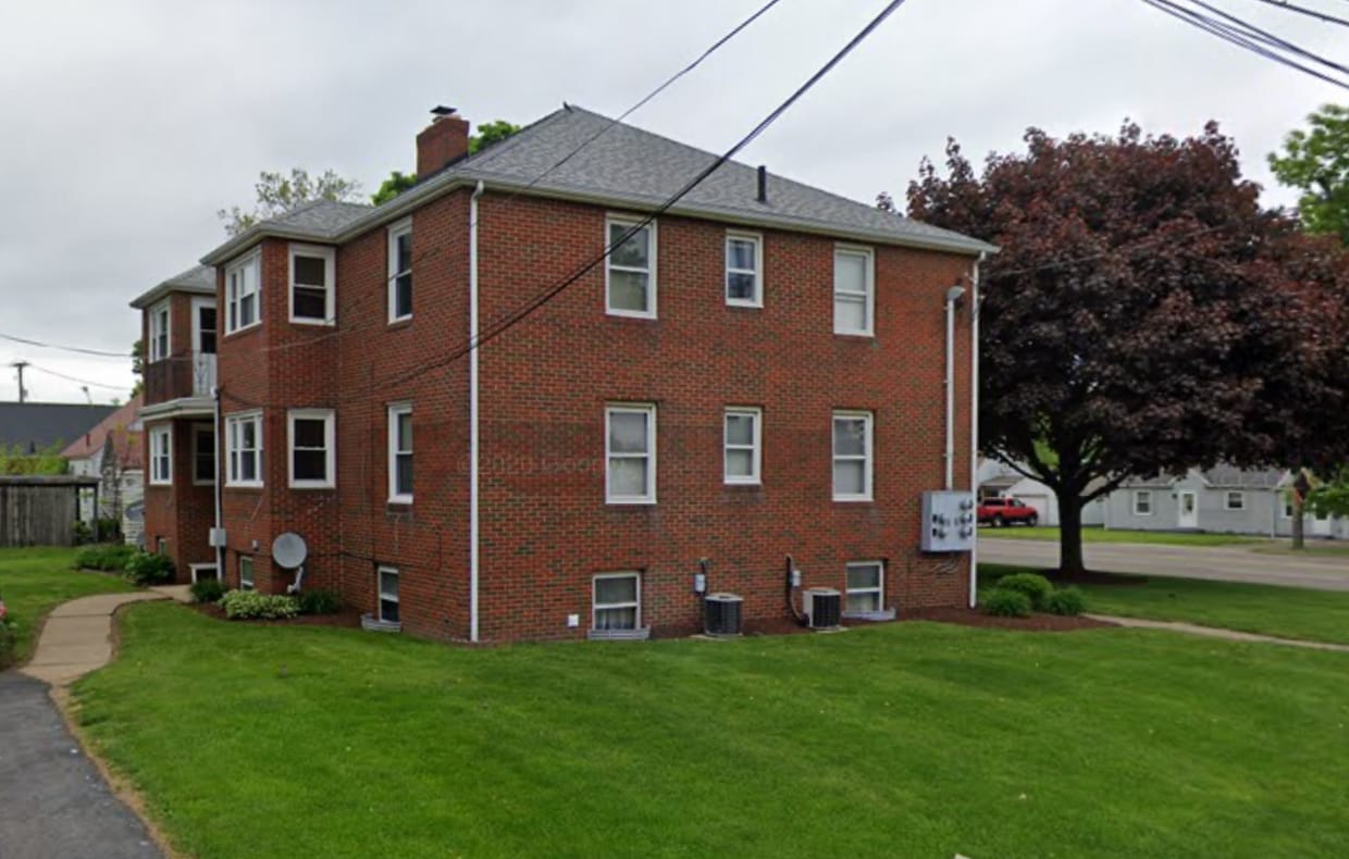 Foto del edificio - 303 Whipple Ave NW