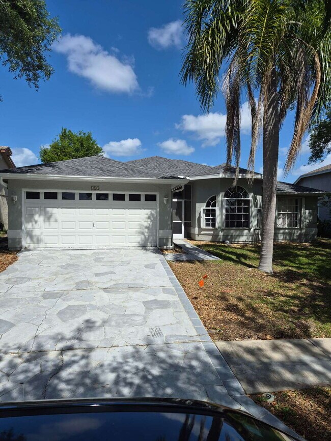 Foto del edificio - "Spacious 1732 Sq Ft 3-Bed, 2 Baths, in Tarpon Springs!"