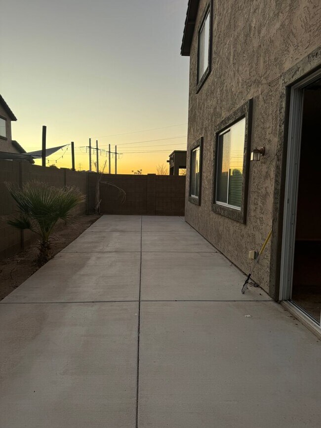 Building Photo - 4839 W Dunbar Dr