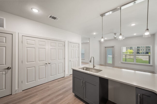 Interior Photo - The Emma