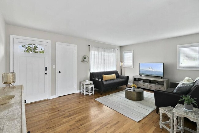 Building Photo - 4506 N Ferdinand St