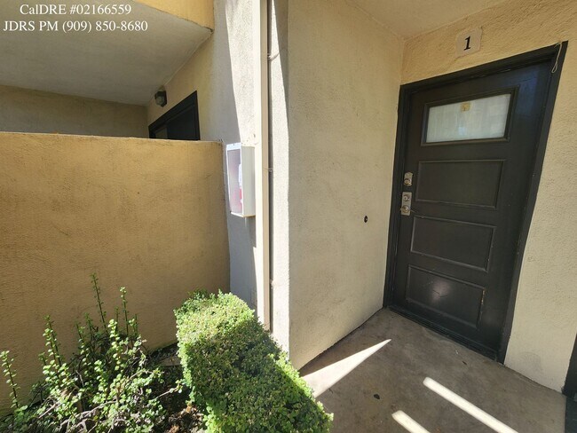 Building Photo - Chino Hills 2 Bedroom Condo