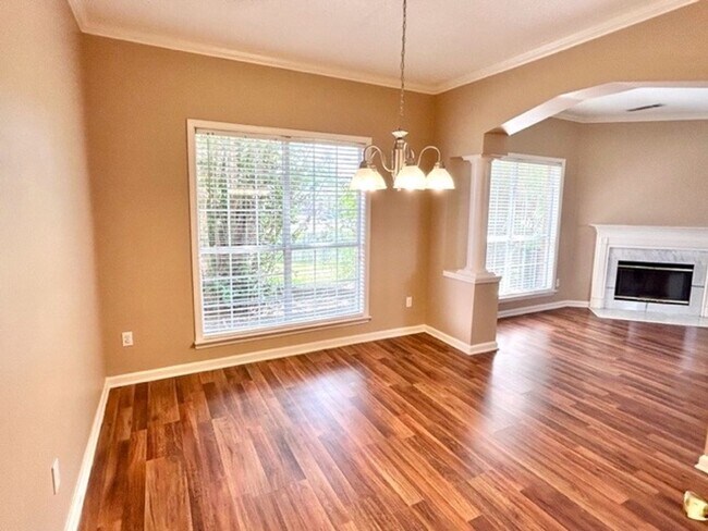 Building Photo - 8611 High Cotton Cove