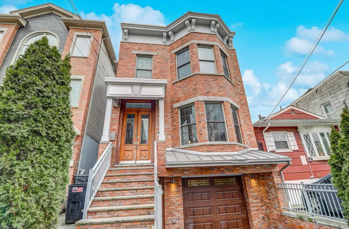 Primary Photo - 101 Leonard St