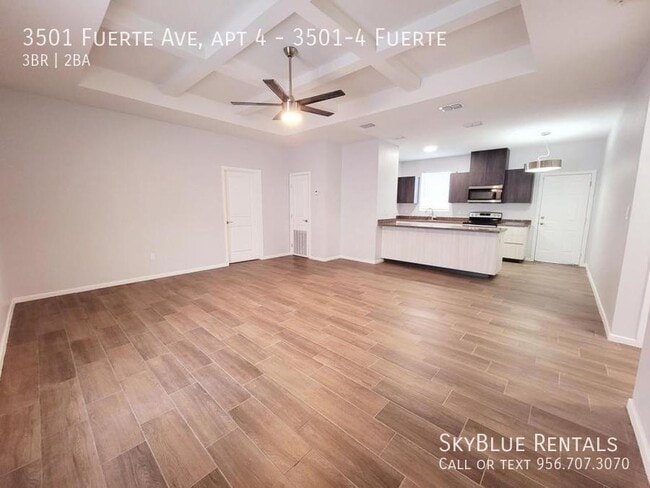 Building Photo - 3501 Fuerte Ave