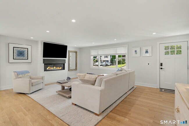 Building Photo - 8 Kirock Pl