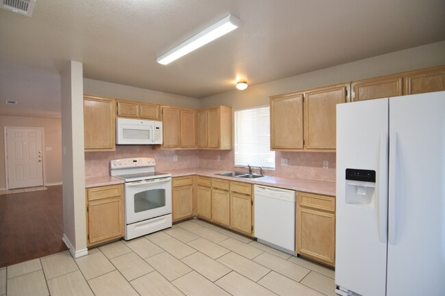 Building Photo - 2303 Wales Cir