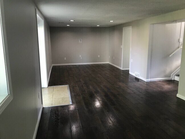 Foto del edificio - 10053 Sturgeon Ln