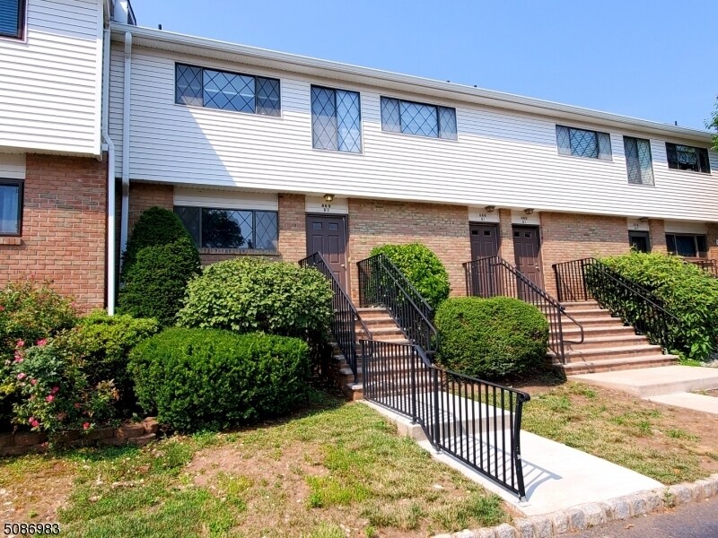 668 Marshall Rd Unit B2, Hillsborough Township, NJ 08844 Room for
