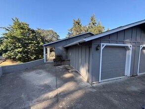 Building Photo - 1697 Ardendale Ln