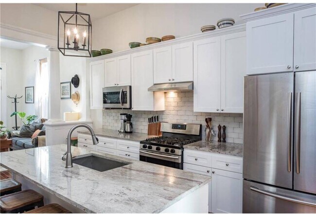 Foto del edificio - 620 S Lopez St