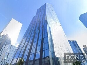 Building Photo - 635 W 59th St