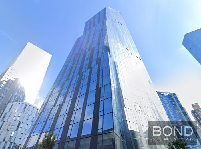 Foto principal - 635 W 59th St