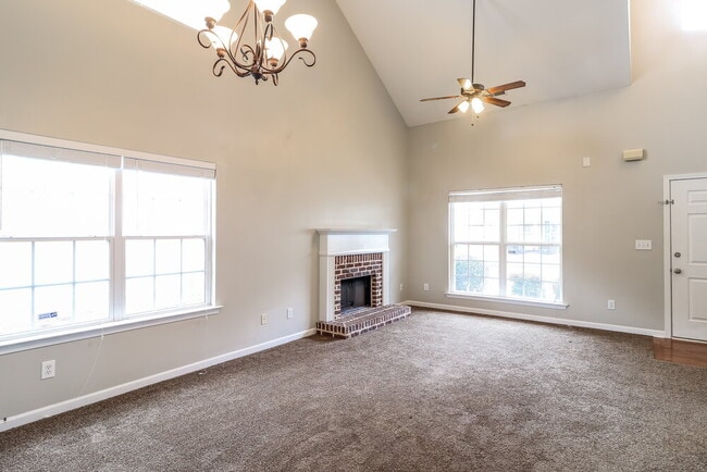 Building Photo - 4639 Liberty Square Dr