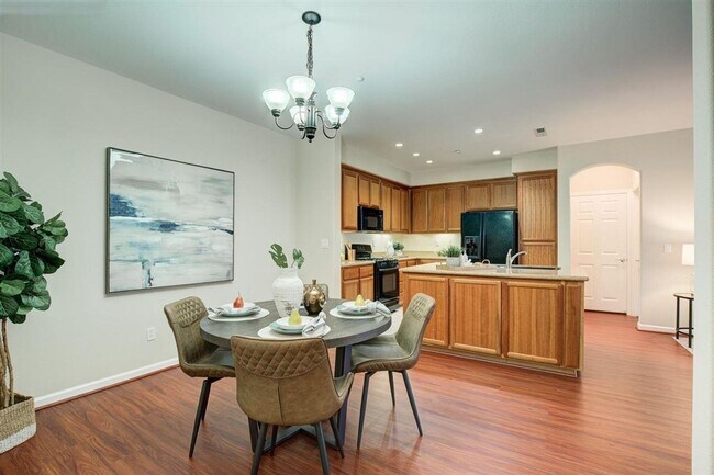 Foto del edificio - Modern Dublin Condo w/ Dual Suites & Resort-Style Amenities