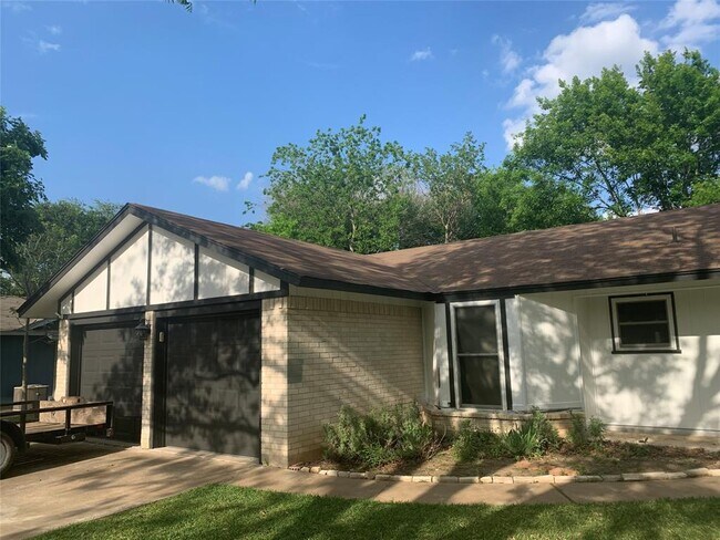 Foto del edificio - 3503 Roanoke Dr