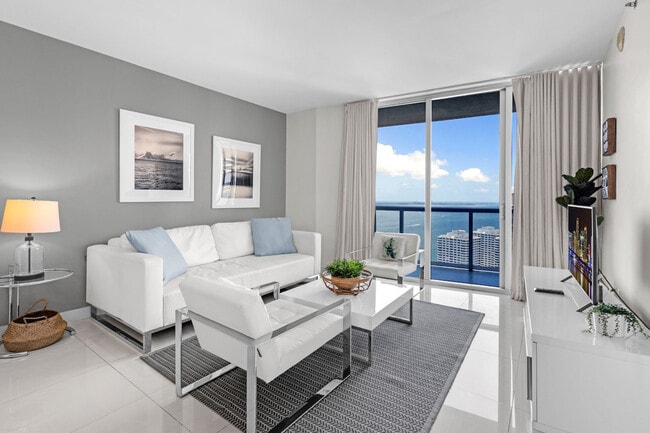 Building Photo - 485 Brickell Ave