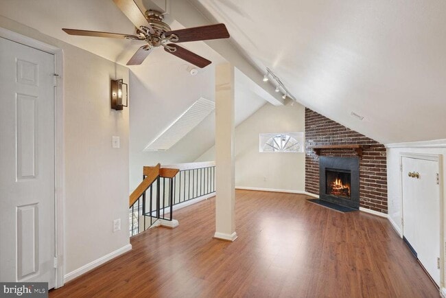 Building Photo - 1415 E Abingdon Dr